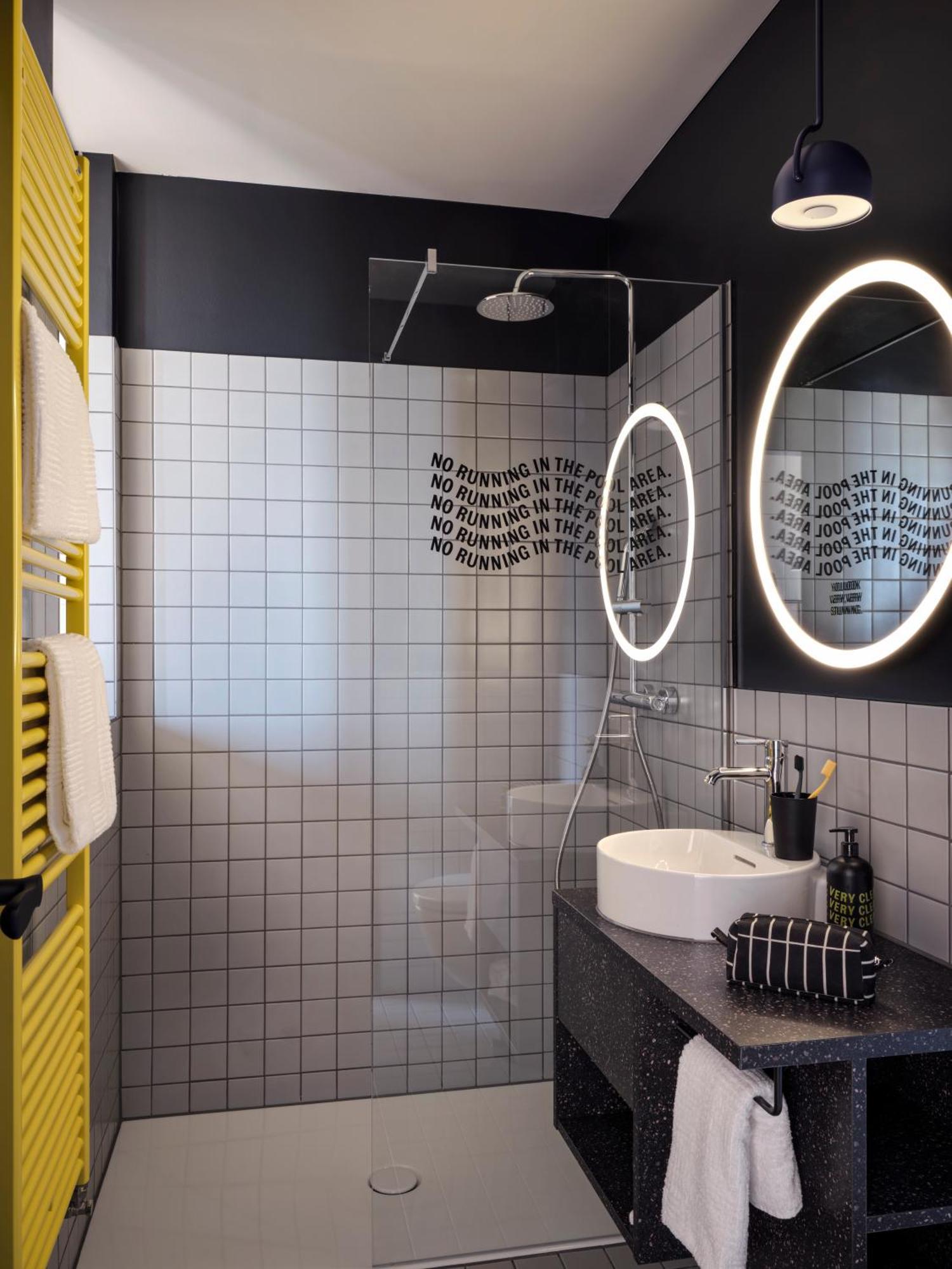Stayery Guetersloh Hauptbahnhof Ruang foto